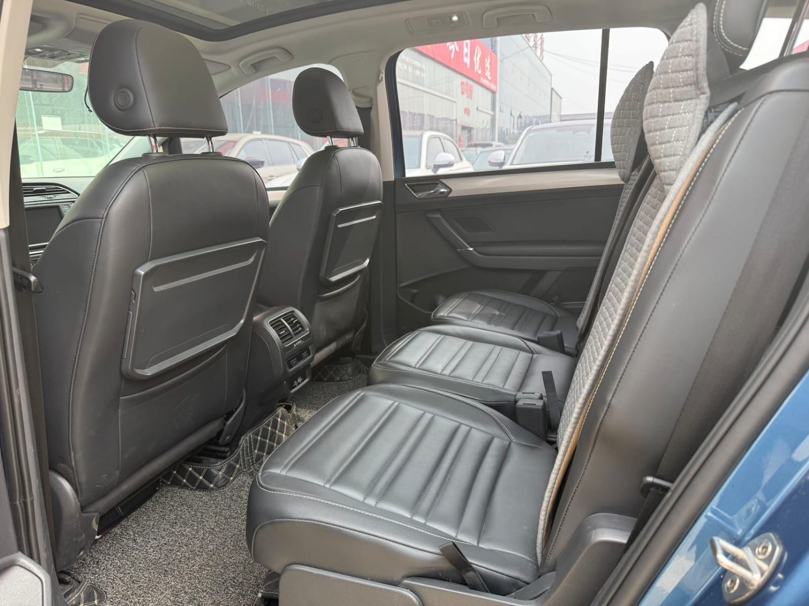 Volkswagen Touran L 280TSI DSG Extended Edition 7 мест