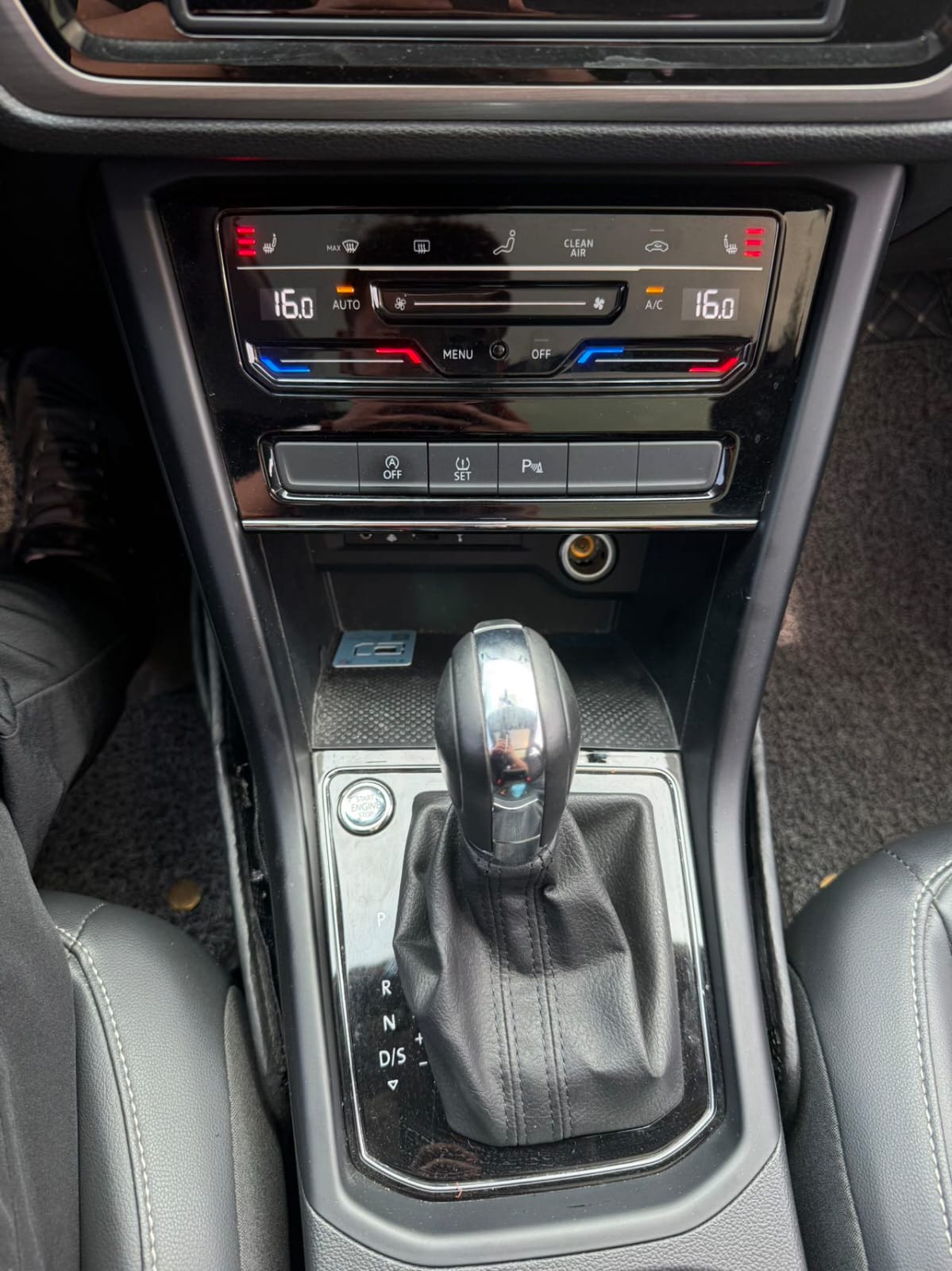 Volkswagen Touran L 280TSI DSG Extended Edition 7 мест