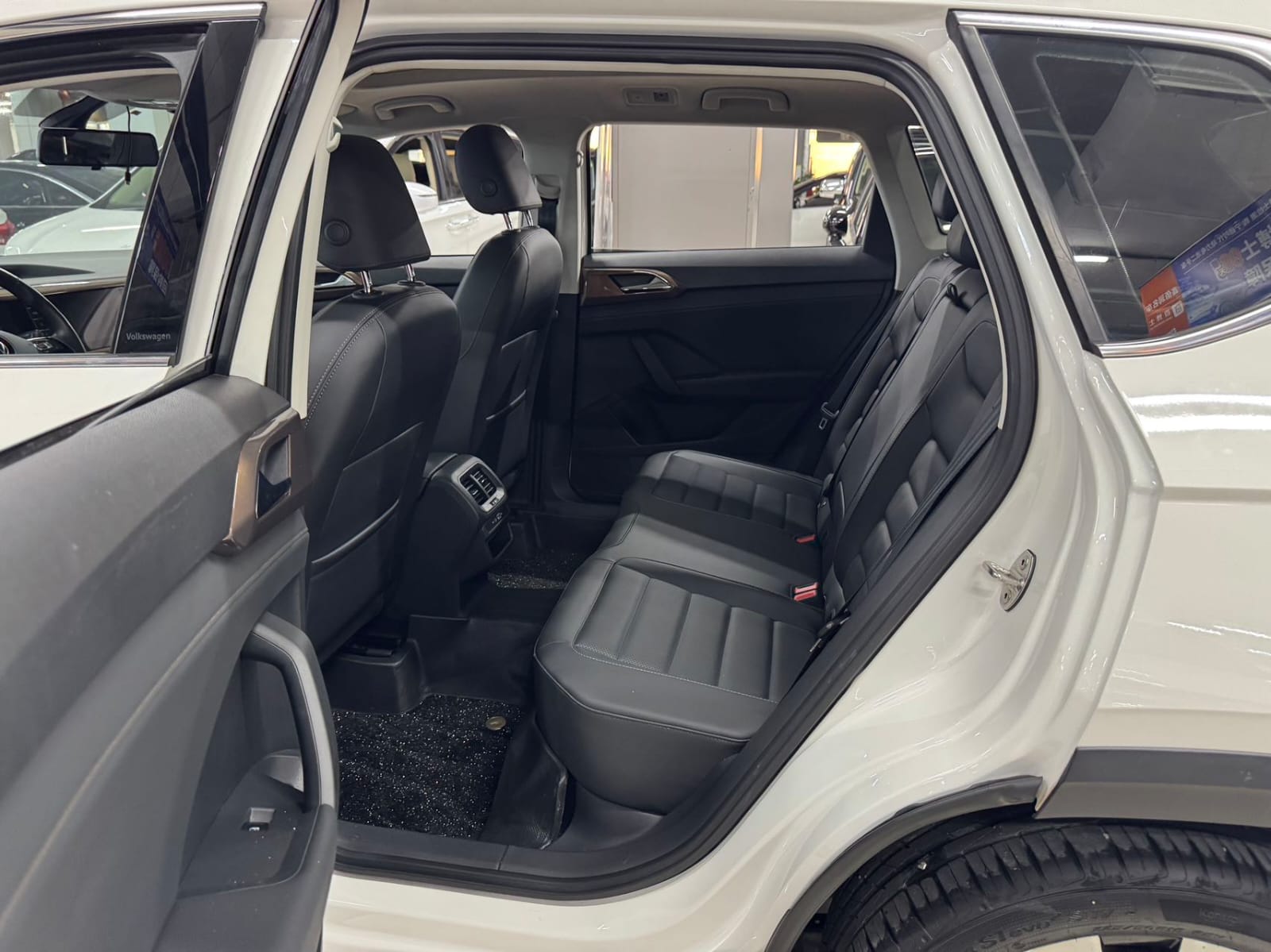 Volkswagen Tharu 280TSI Deluxe Edition