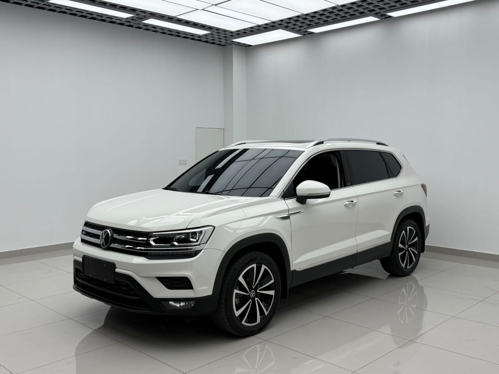 Volkswagen Tharu 280TSI Deluxe Edition PLUS