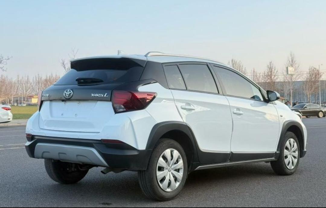 Toyota Yaris L Glamour X 1.5L CVT Leading PLUS