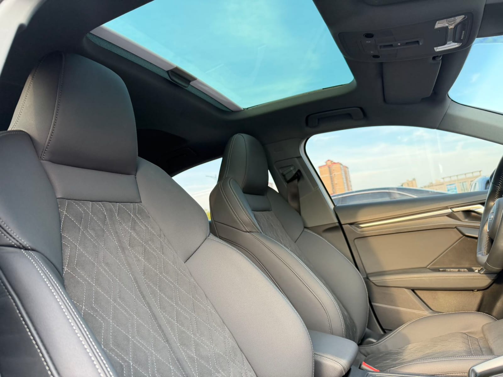 Audi A3L Limousine 35 TFSI Luxury Sport