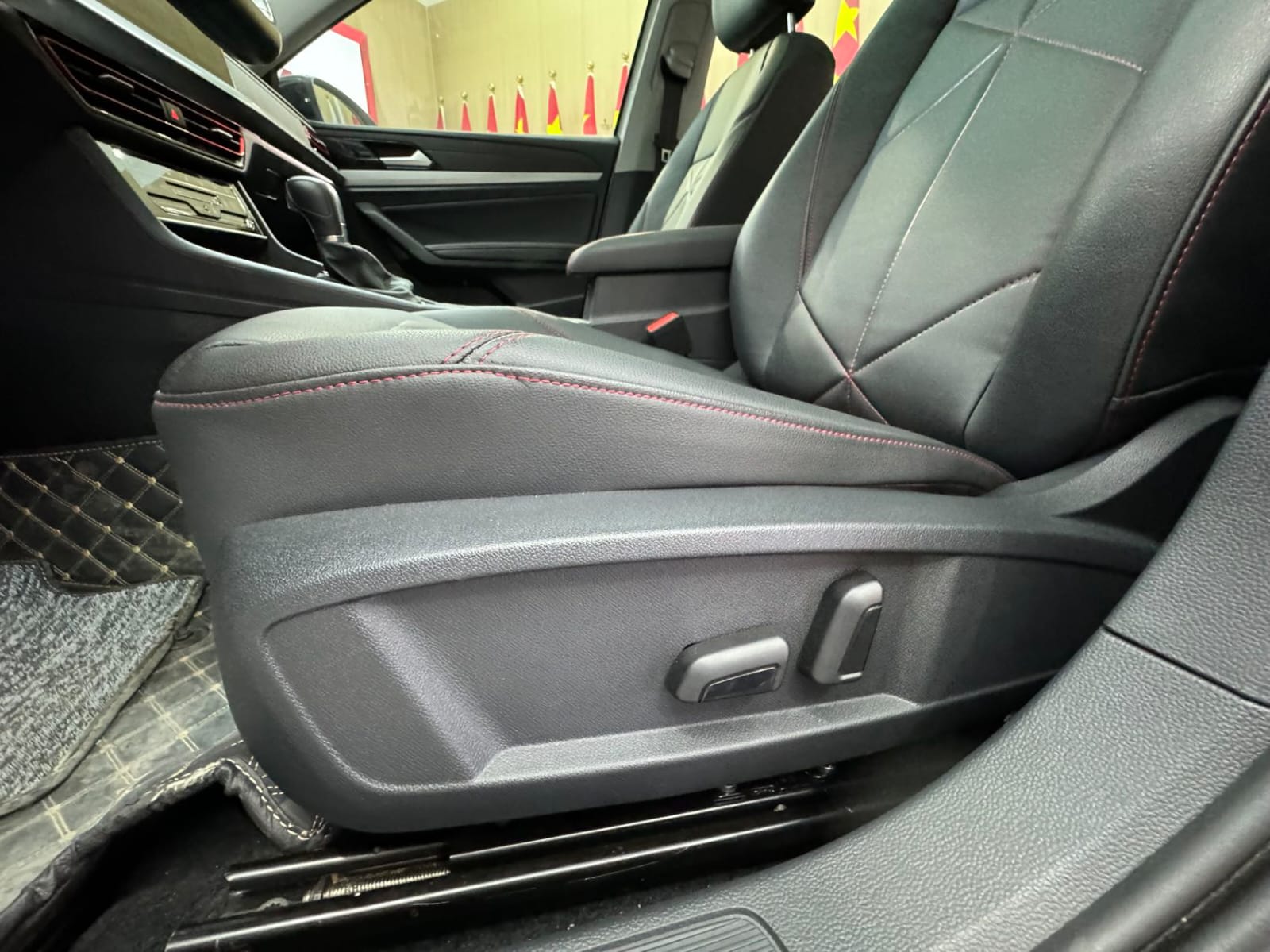 Volkswagen Lavida 280TSI DSG Star Sky Forever
