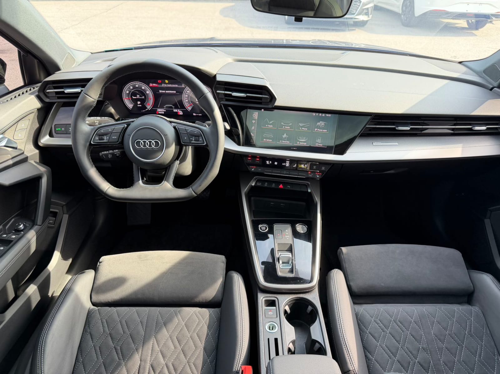 Audi A3L Limousine 35 TFSI Luxury Sport