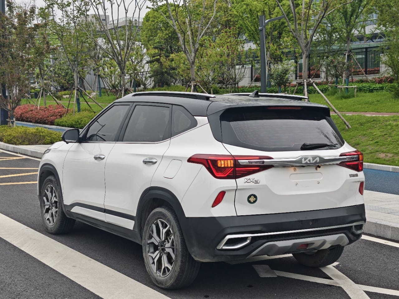 Kia KX3