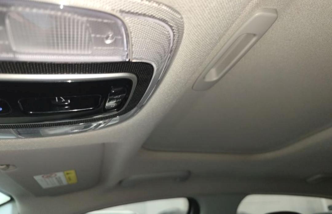 Hyundai Elantra 1.5L CVT LUX Premium Edition