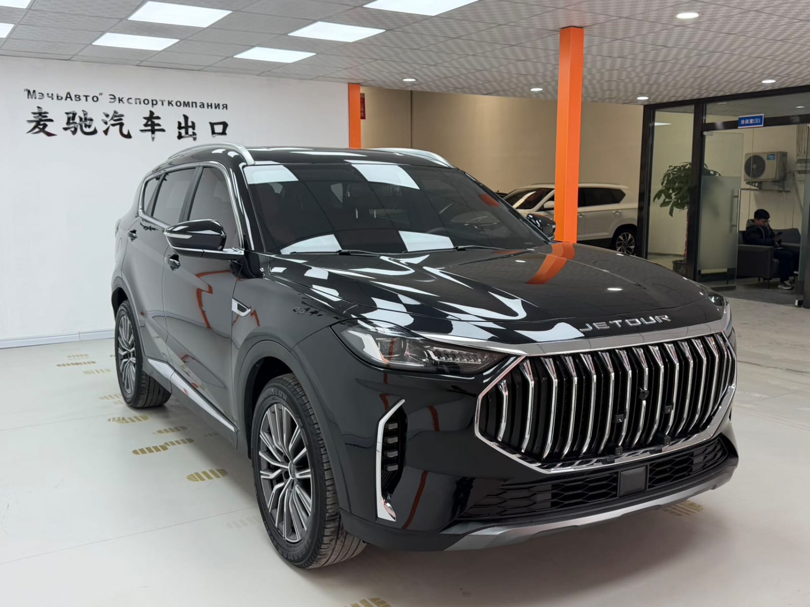Jetour X70 PLUS 1.5T DCT Brave PLUS (7-местный)