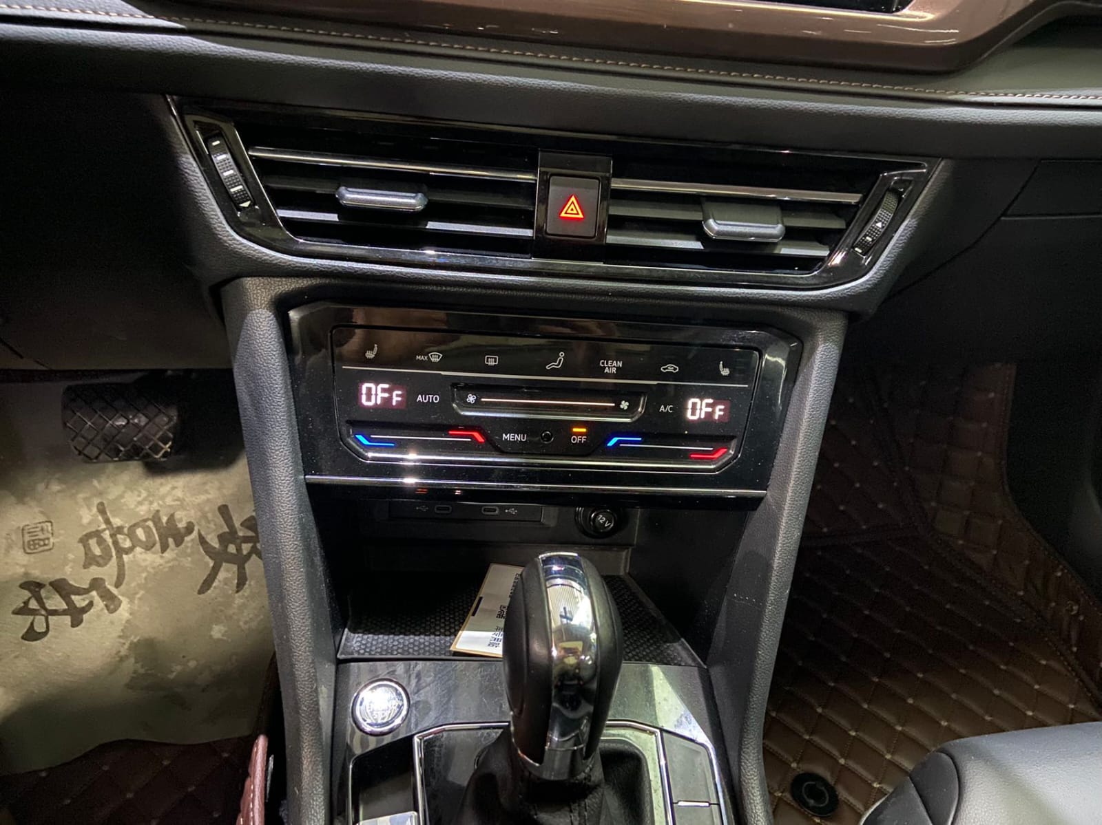 Volkswagen Tharu 280TSI Deluxe Edition