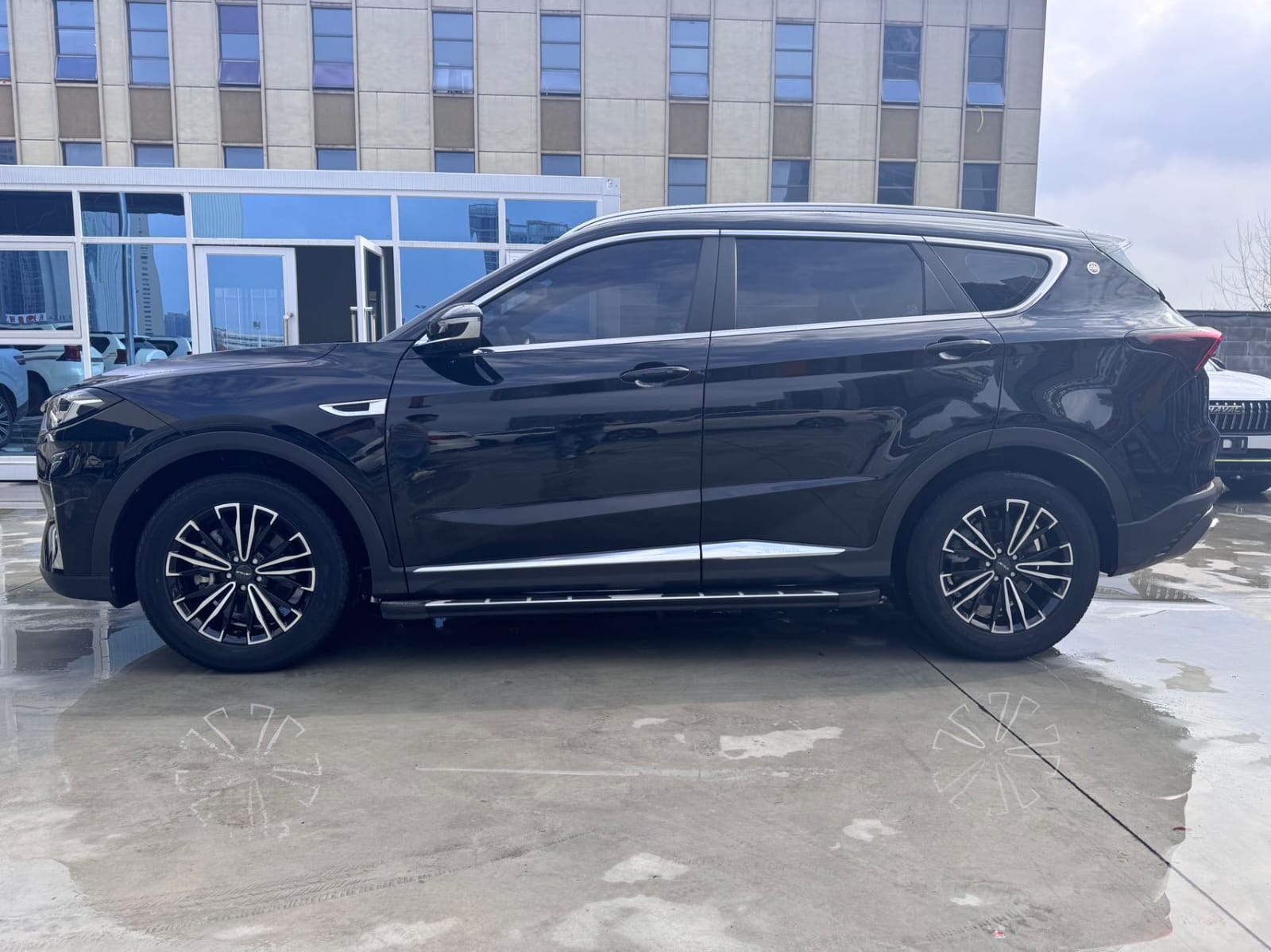 Jetour X70 PLUS 1.5T CVT (7-местный)