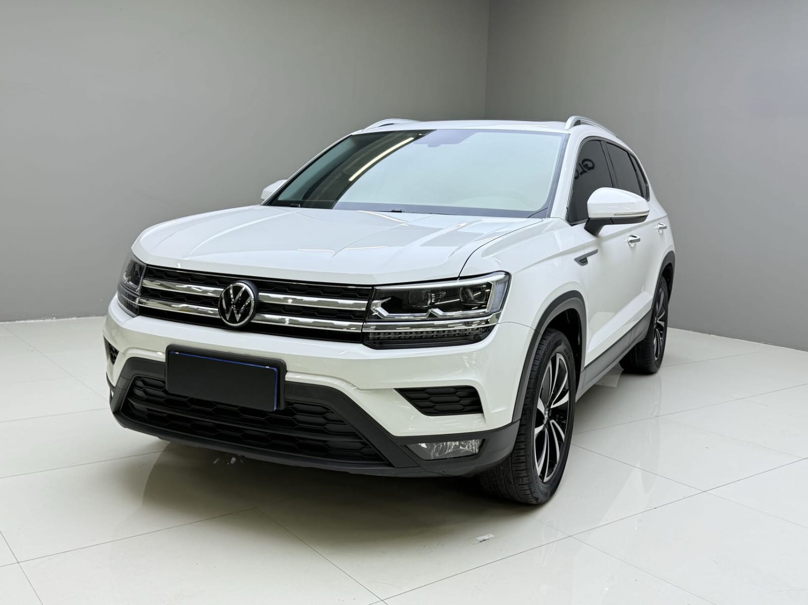 Volkswagen Tharu 280TSI Deluxe Edition