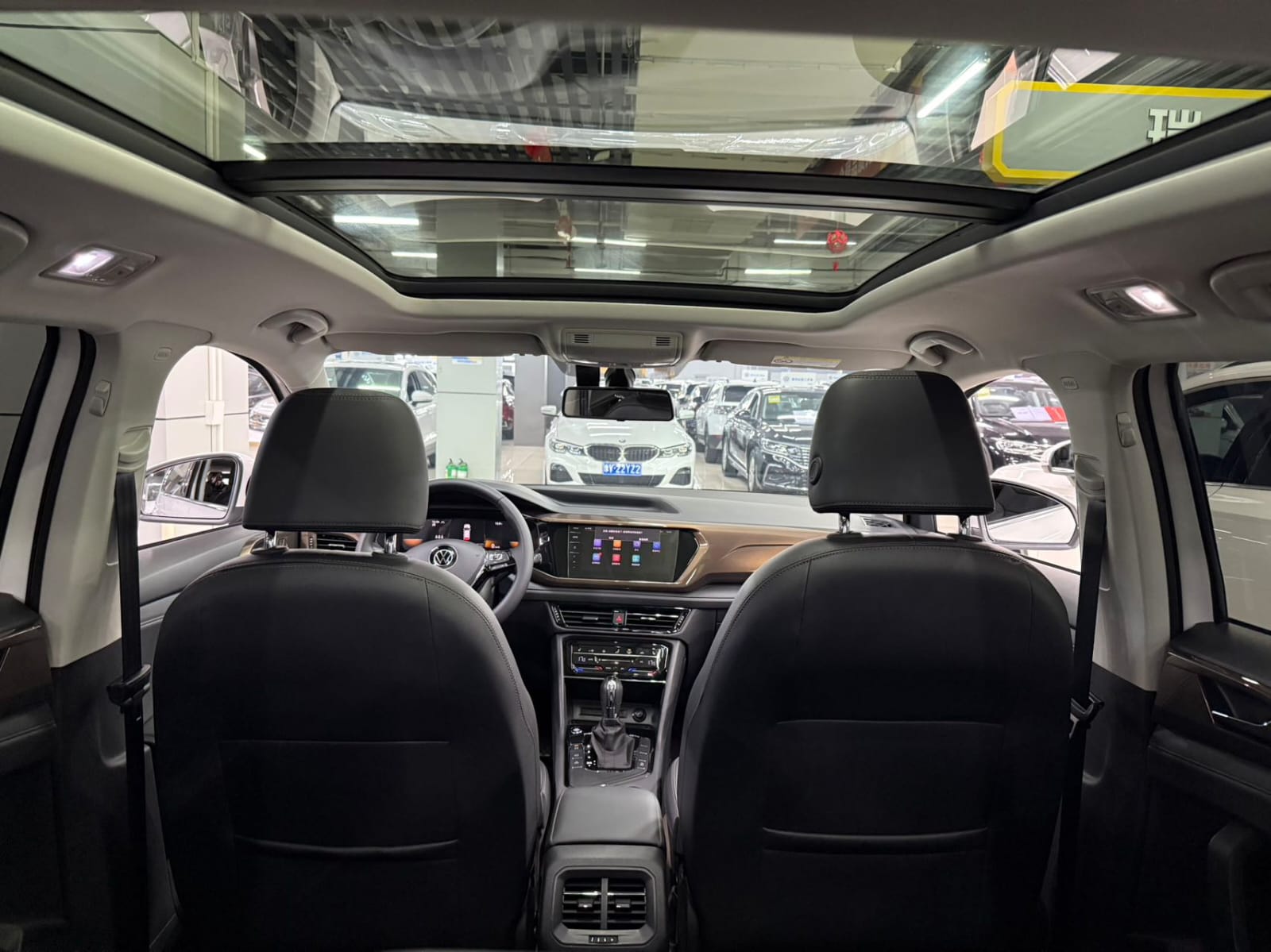 Volkswagen Tharu 280TSI Deluxe Edition