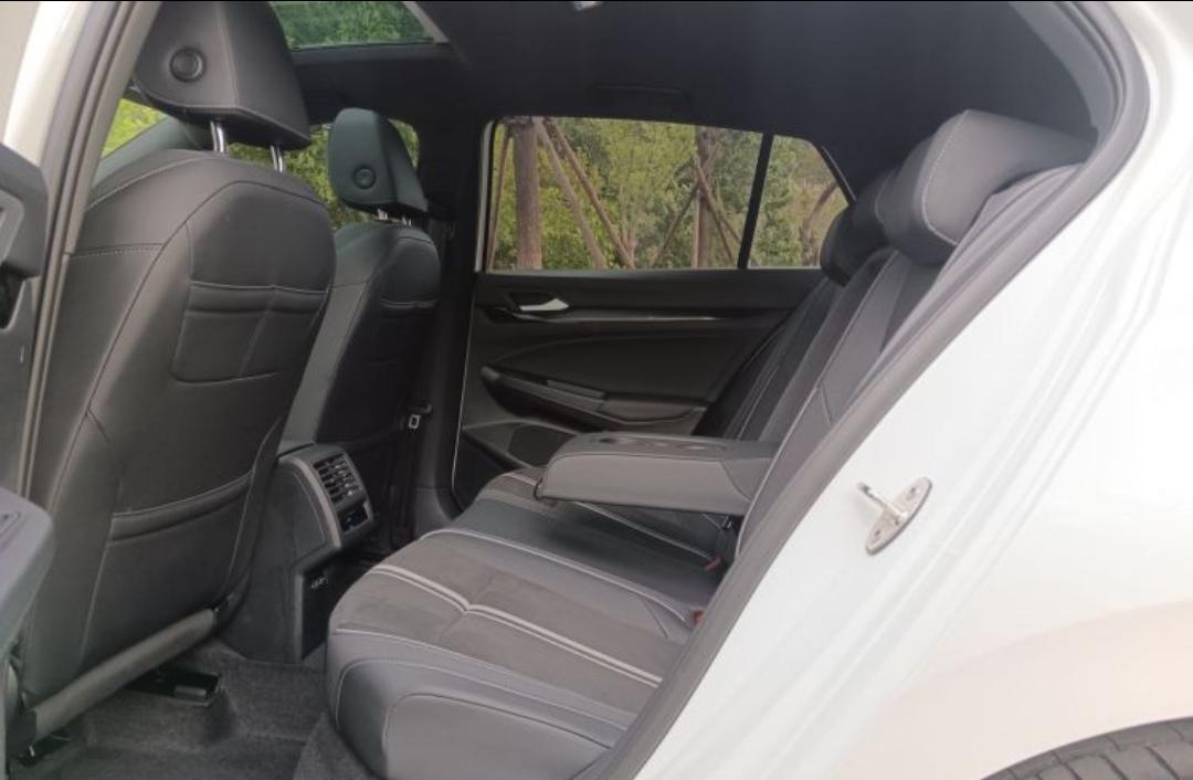 Volkswagen Golf 280TSI DSG R-Line