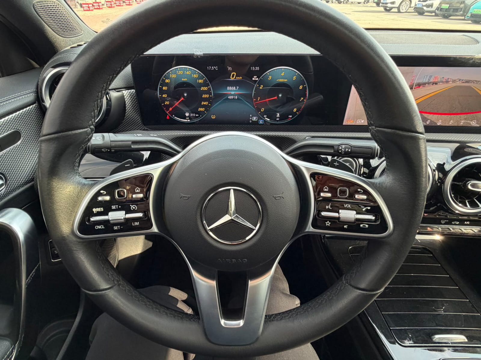 Mercedes-Benz A180L