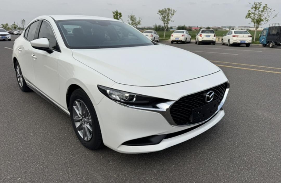 Mazda 3 Axela 1.5L Automatic Edition