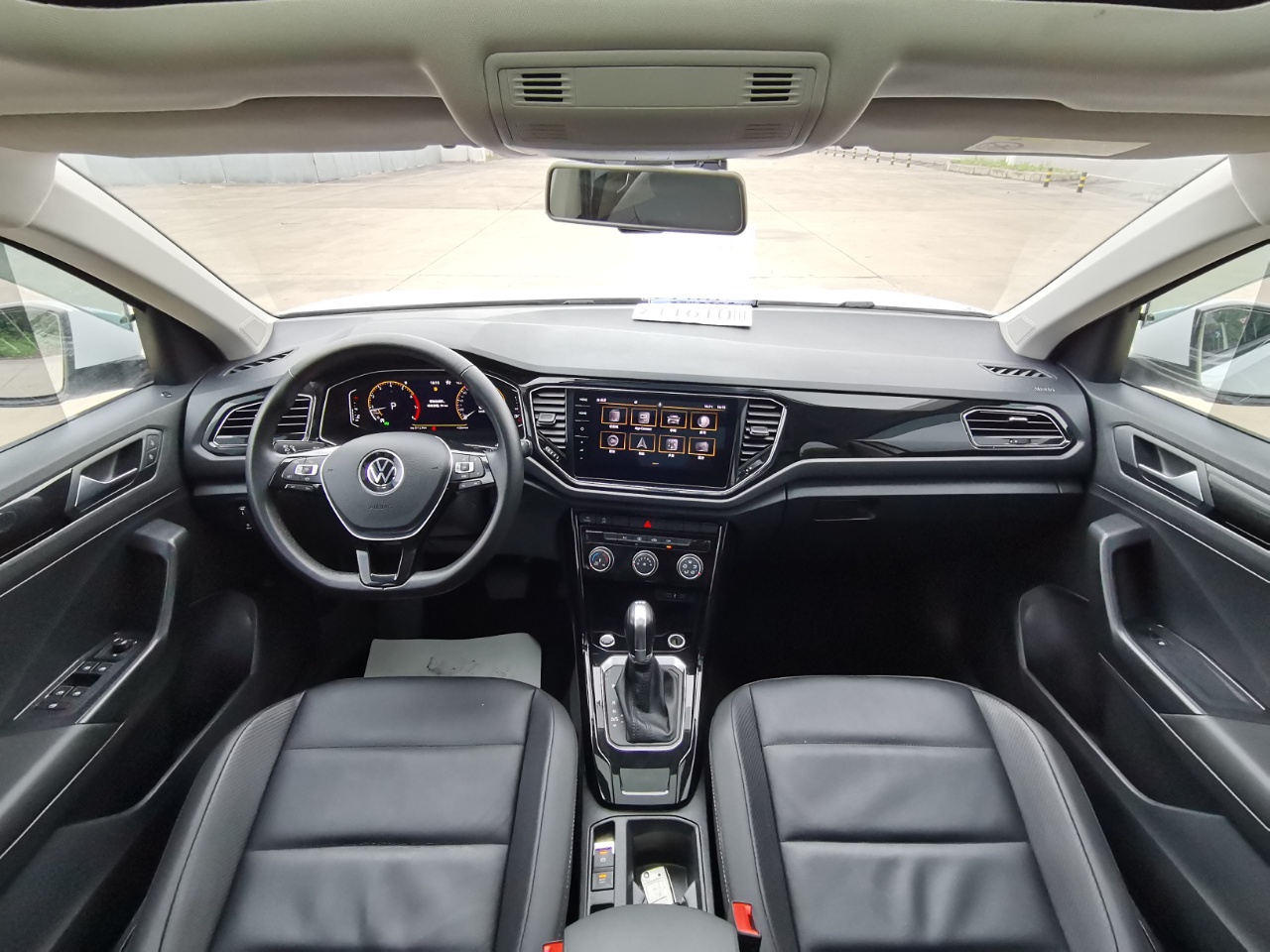 Volkswagen T-Roc Tango 280TSI DSG Intelligent Edition