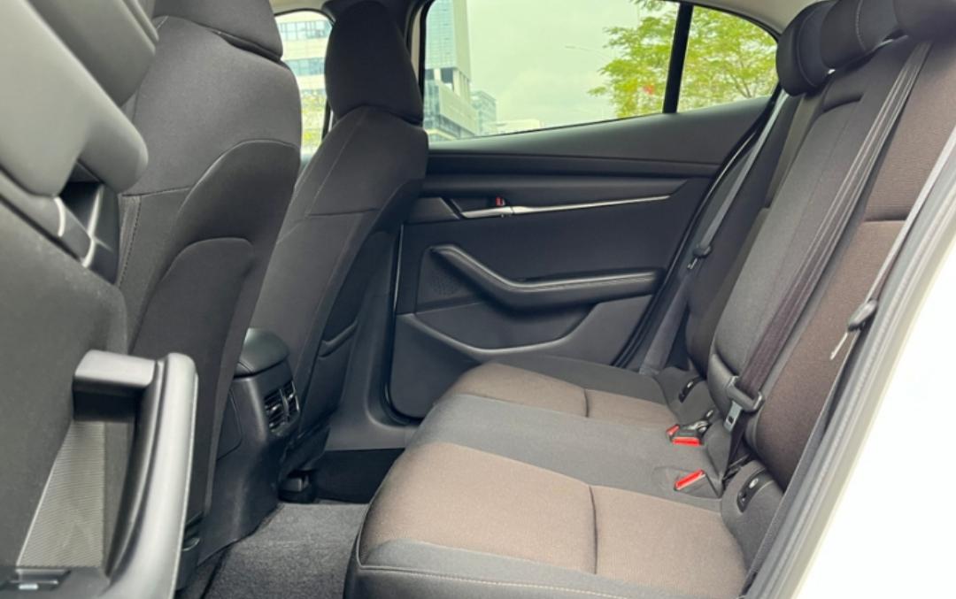 Mazda 3 Axela 2.0L Automatic