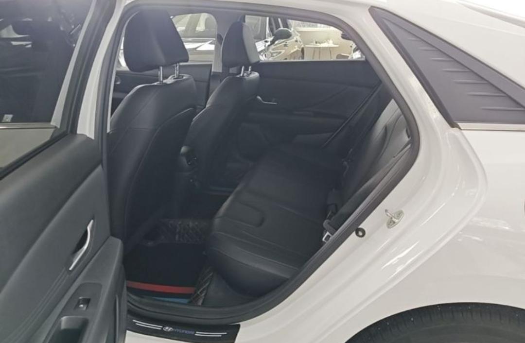 Hyundai Elantra 1.5L CVT GLX Elite Edition