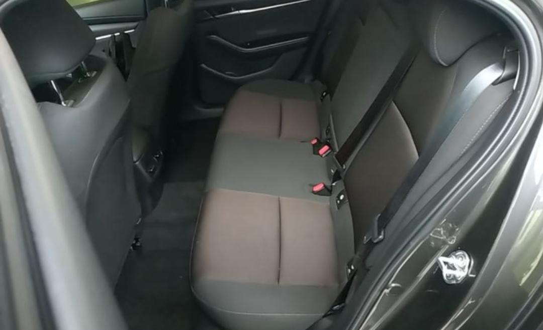 Mazda 3 Axela 2.0L Automatic