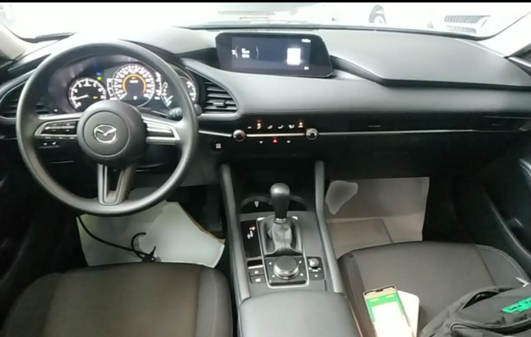 Mazda 3 Axela 2.0L Automatic
