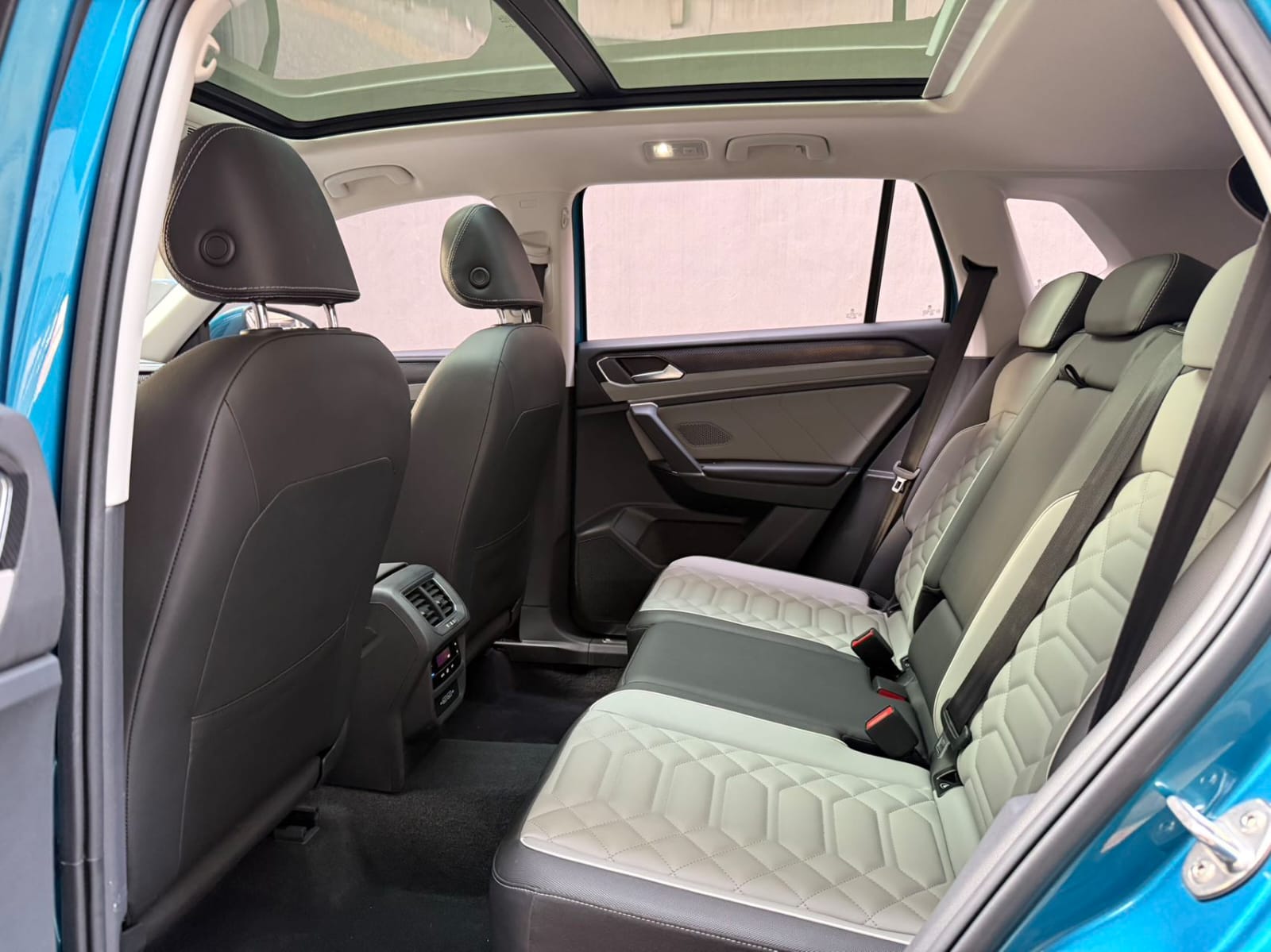 Volkswagen Tayron 280TSI Deluxe PLUS Premium Edition