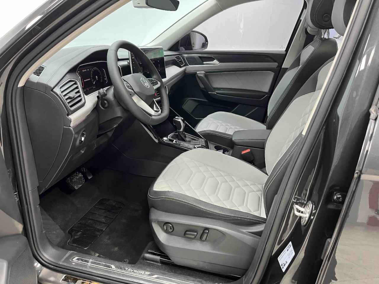 Volkswagen Tayron 280TSI Deluxe Plus Premium Edition