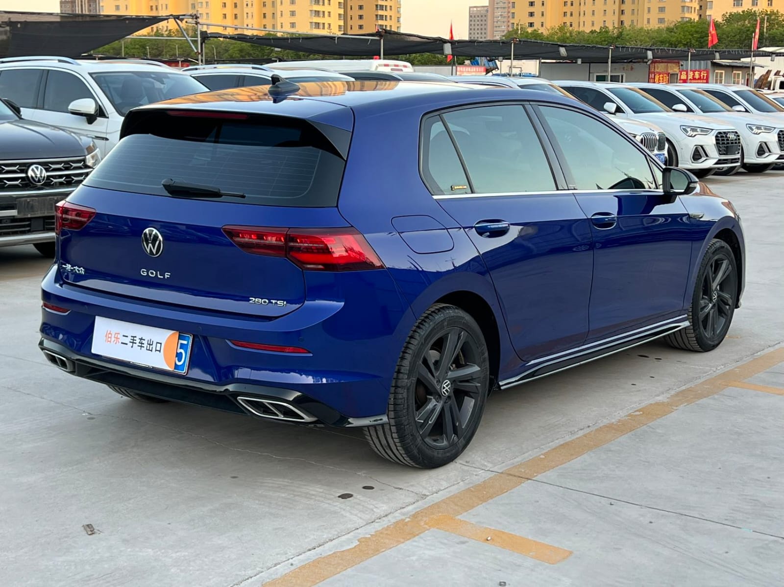 Volkswagen Golf 280TSI DSG R-Line Lite