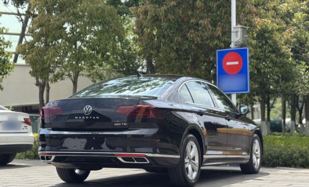 Volkswagen Magotan 280TSI DSG Memorial Edition