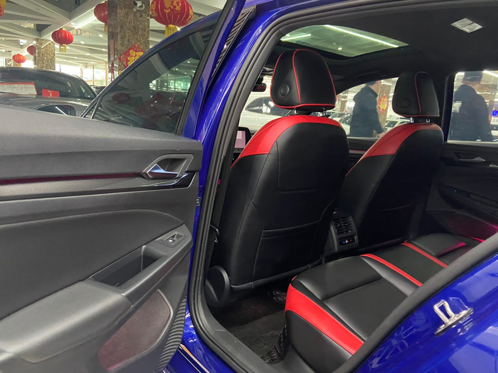 Volkswagen Golf 280TSI DSG R-Line