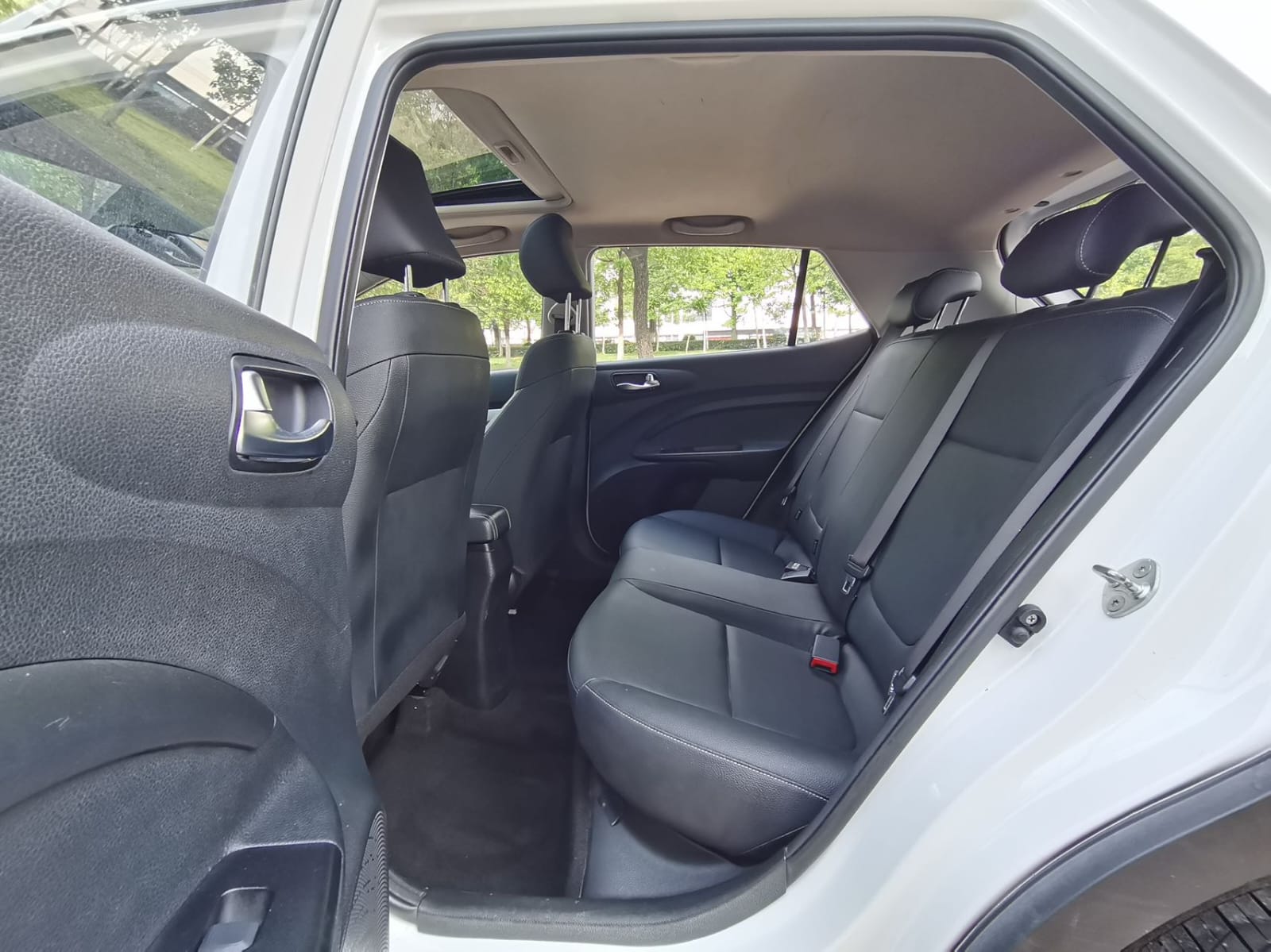 Kia KX1 1.4L CVT Enjoy Skylight