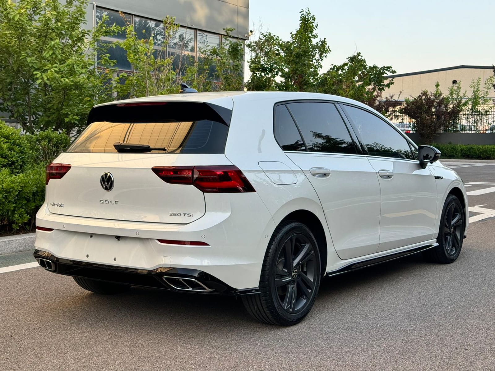 Volkswagen Golf 280TSI DSG R-Line