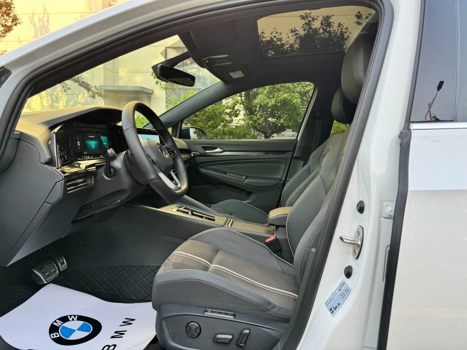 Volkswagen Golf 280TSI DSG R-Line
