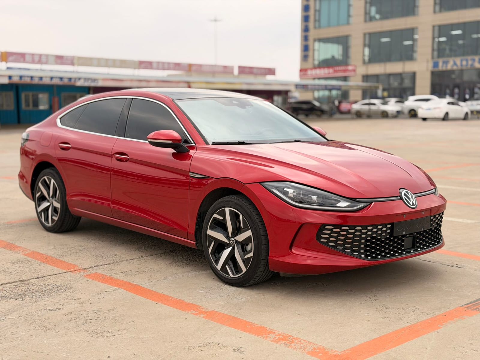 Volkswagen Lamando L 280TSI Cool Hot Edition