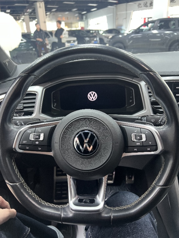Volkswagen T-ROC 280TSI DSG R-Line Pro
