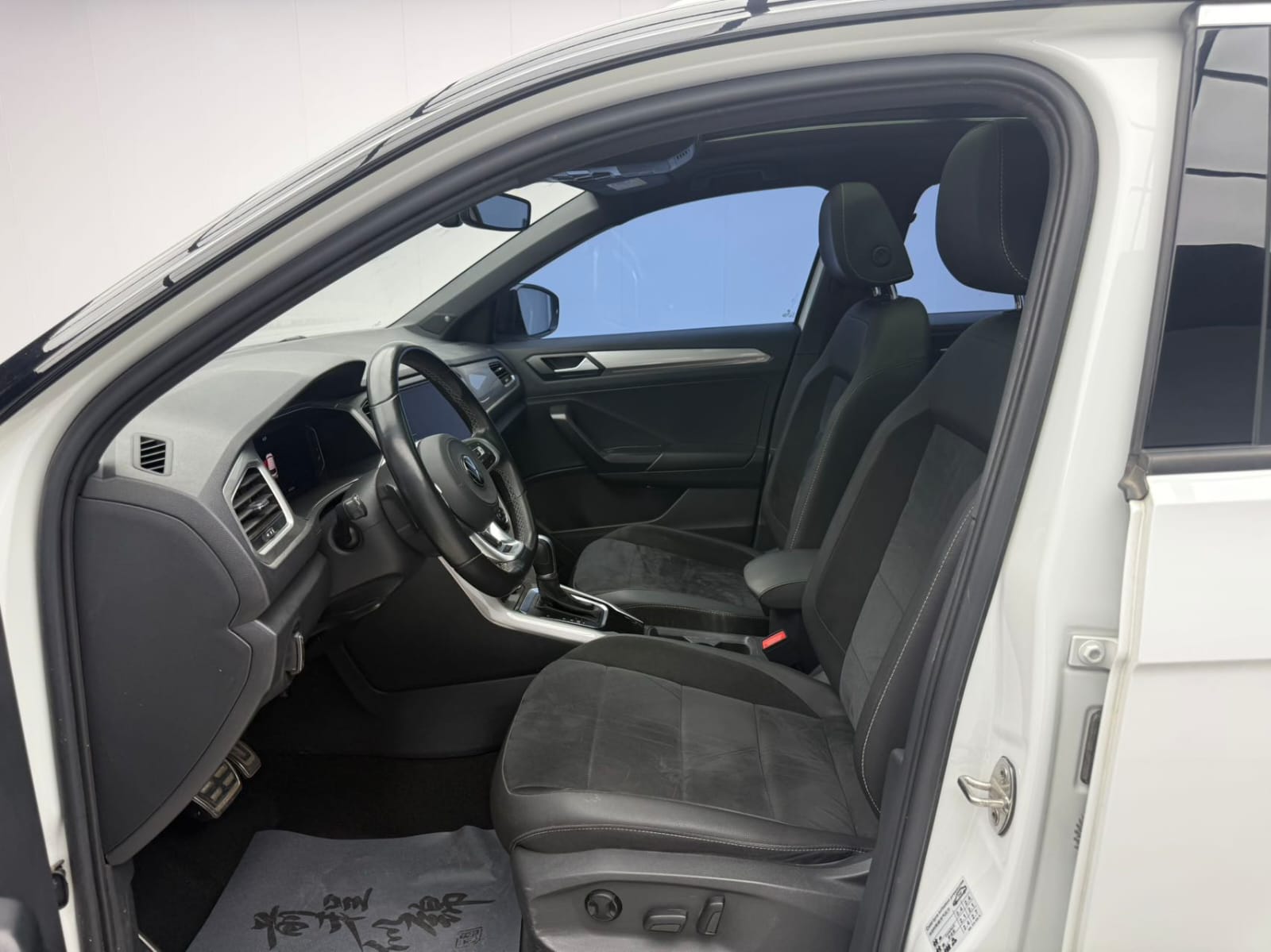 Volkswagen T-ROC 280TSI DSG R-Line Pro PLUS