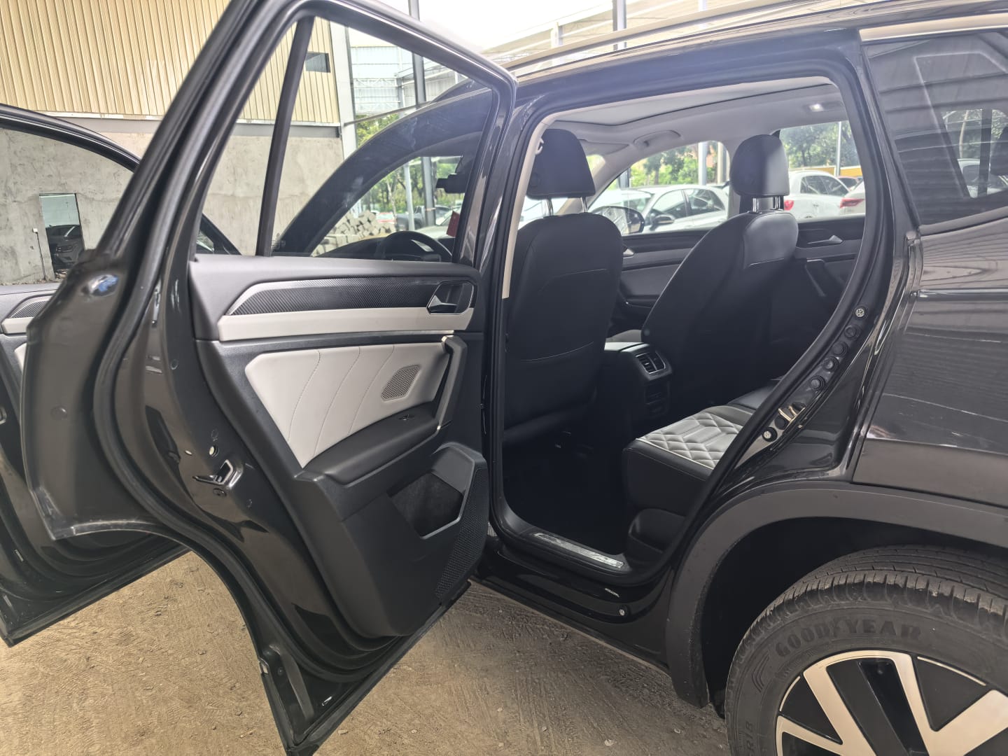 Volkswagen Tayron 280TSI Deluxe Plus Premium Edition