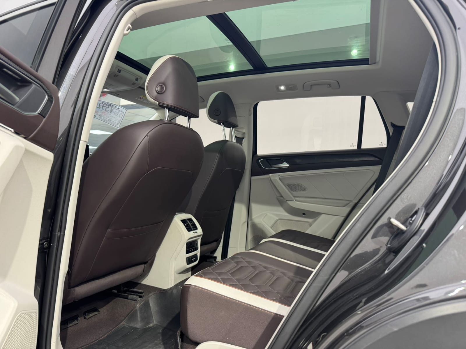 Volkswagen Tayron 280TSI Deluxe PLUS Premium Edition