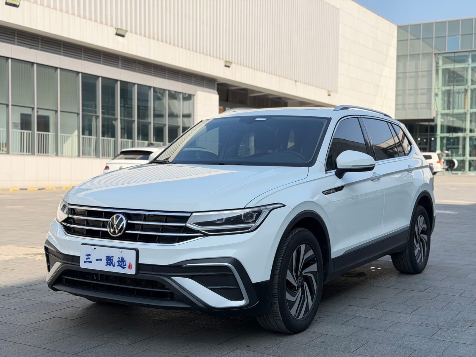 Volkswagen Tiguan L 280TSI Automatic Two-Drive Moving Creator Limited Edition