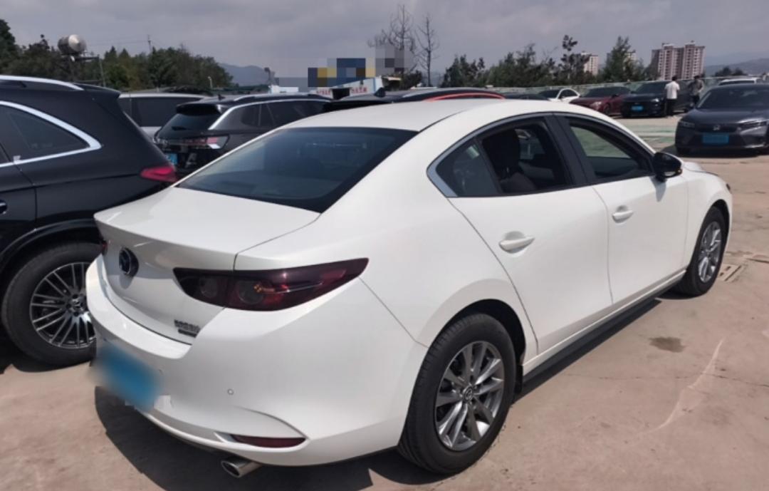 Mazda 3 Axela 2.0L Automatic