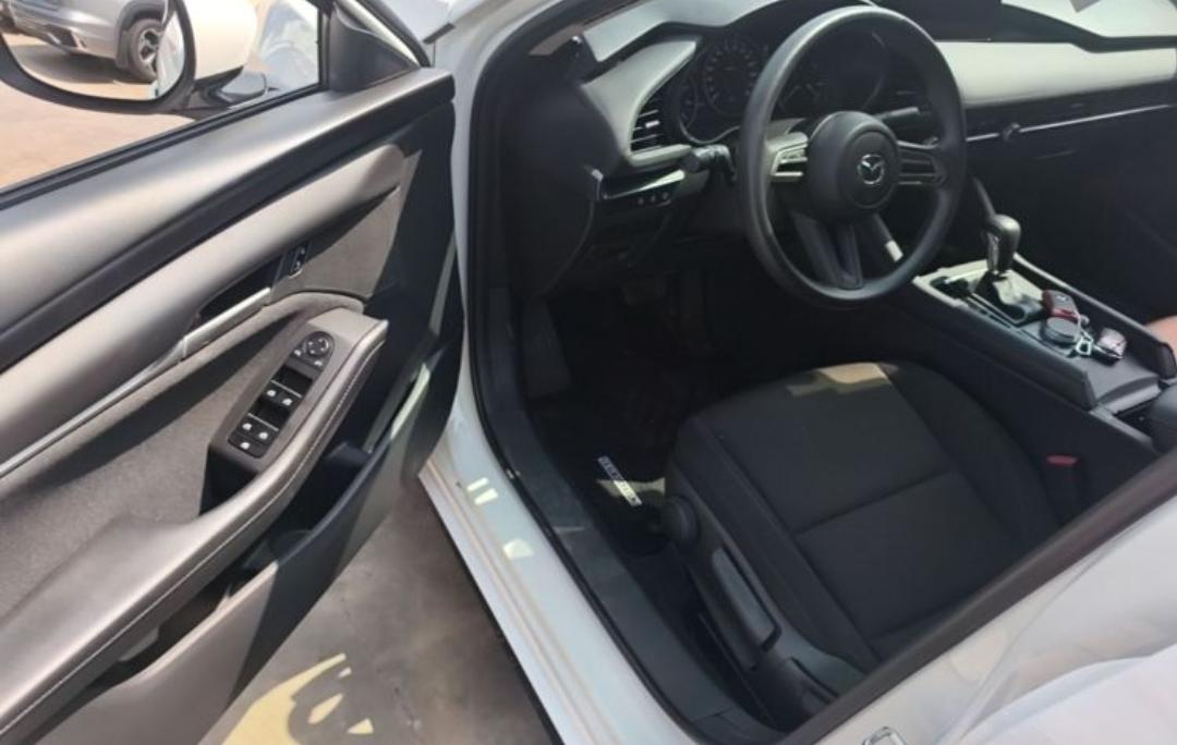 Mazda 3 Axela 2.0L Automatic