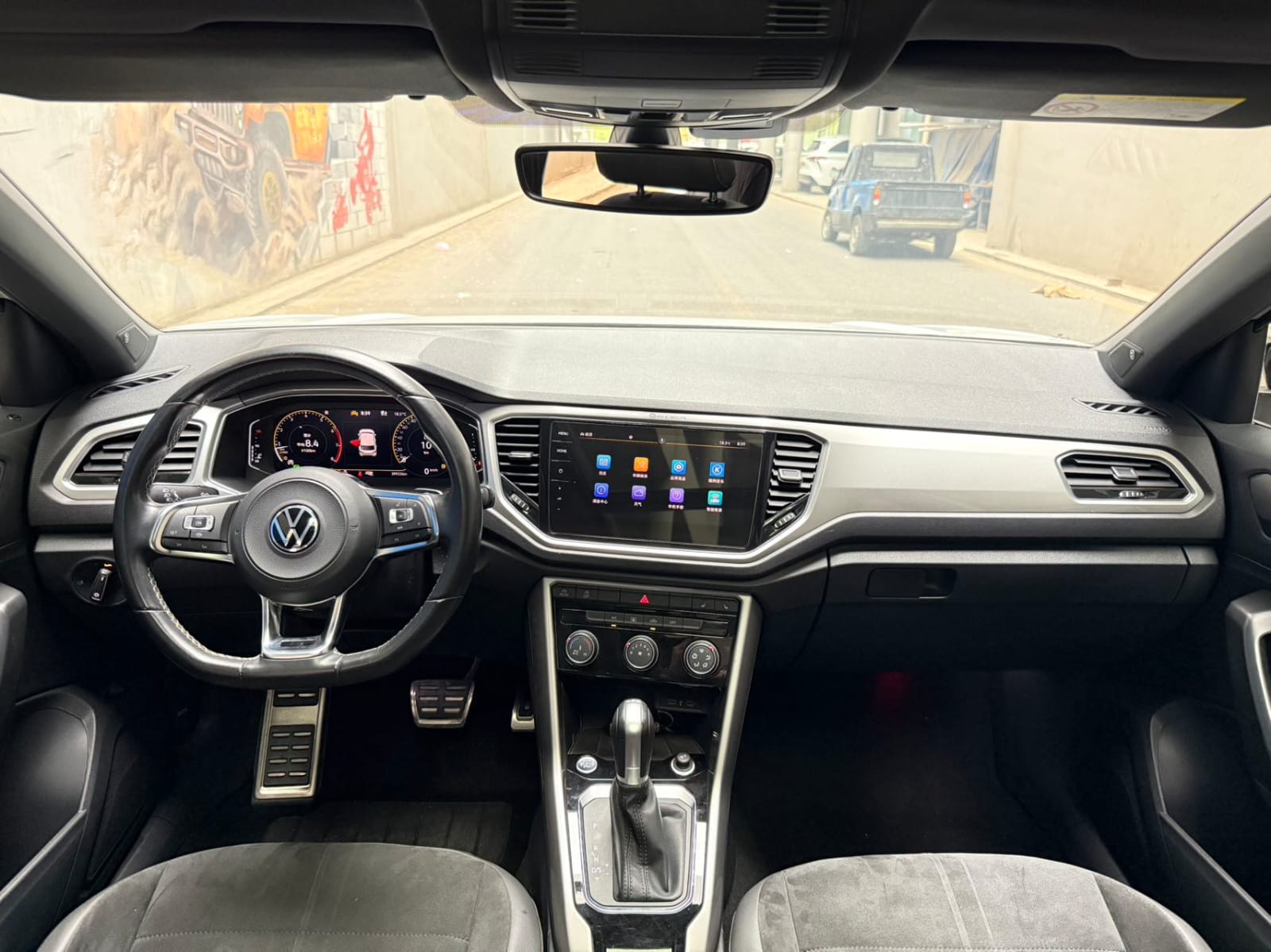 Volkswagen T-ROC R-Line Pro Plus