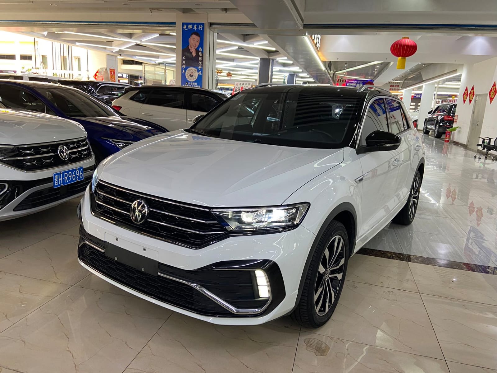 Volkswagen T-ROC Tango 280TSI R-Line Pro PLUS