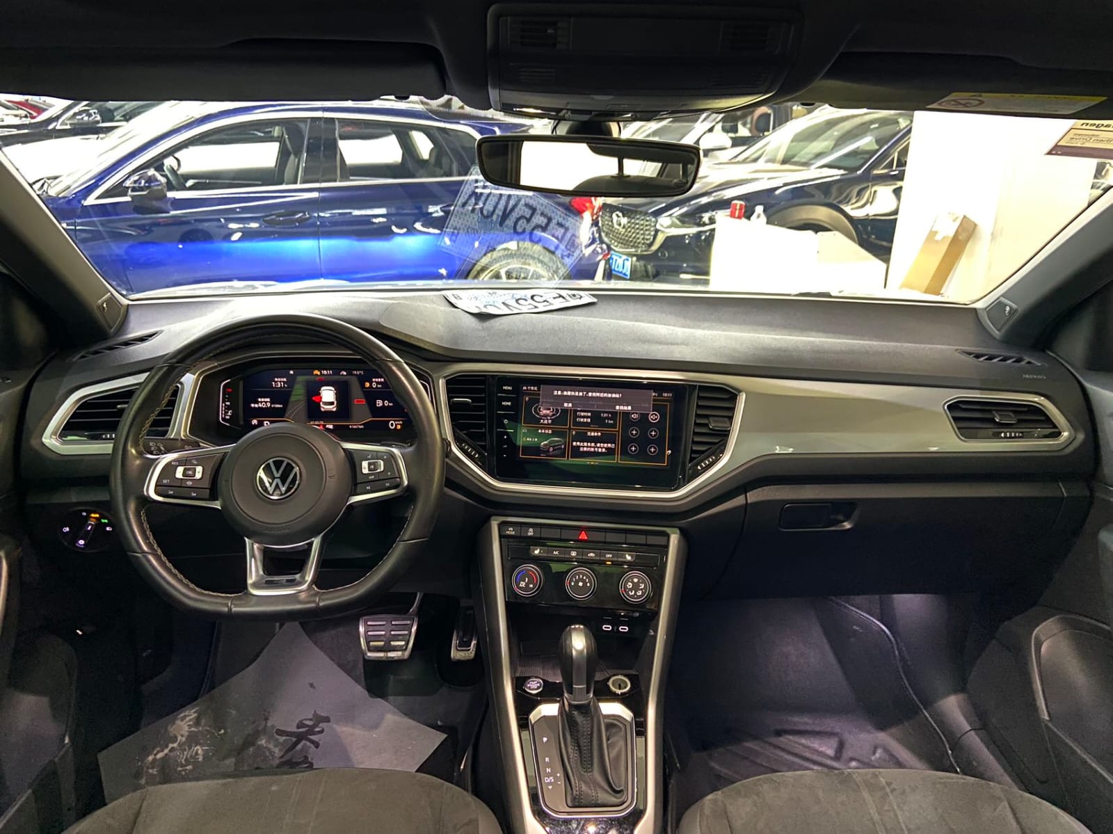 Volkswagen T-ROC Tango 280TSI R-Line Pro PLUS