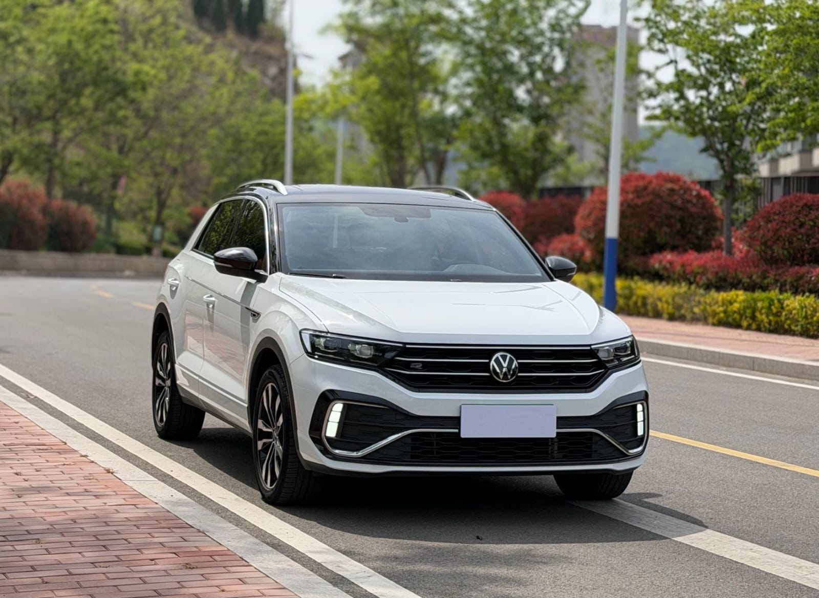 Volkswagen T-ROC Tango 280TSI DSG R-Line Pro PLUS