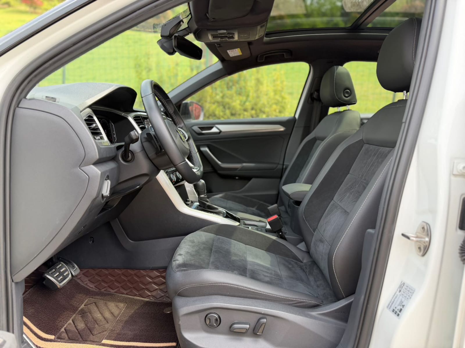 Volkswagen T-ROC Tango 280TSI DSG R-Line Pro PLUS