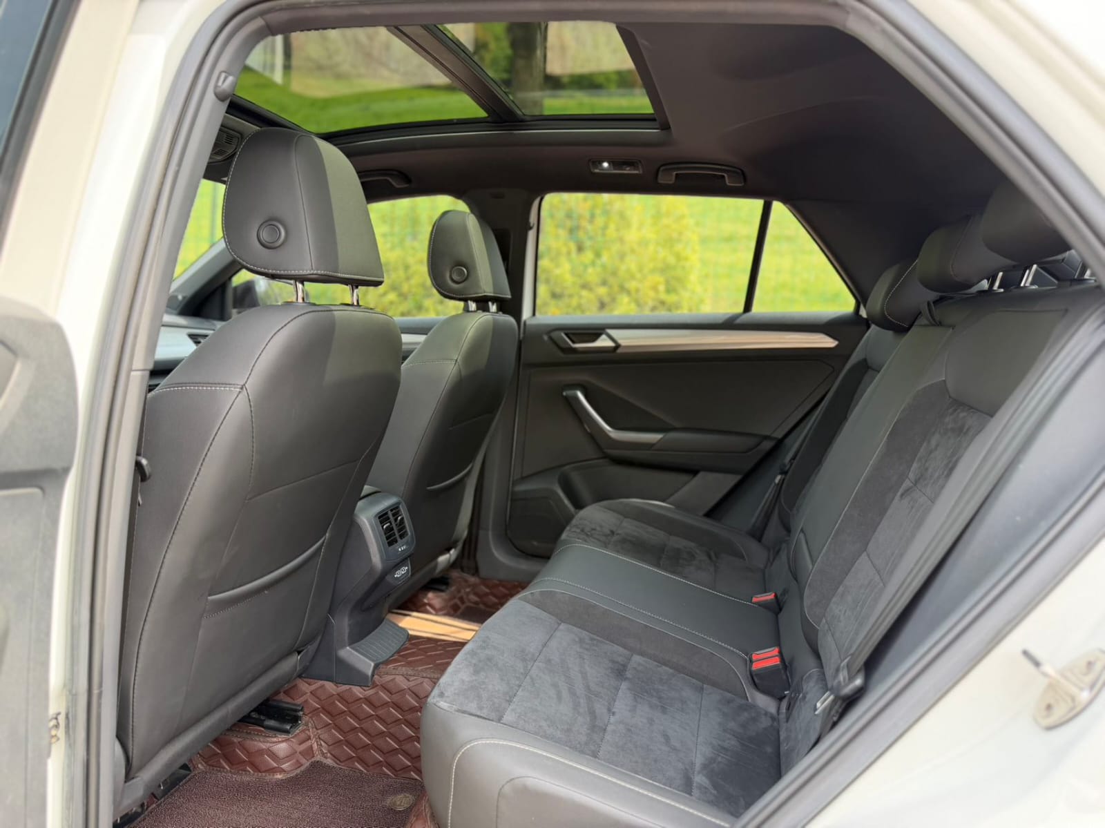 Volkswagen T-ROC Tango 280TSI DSG R-Line Pro PLUS