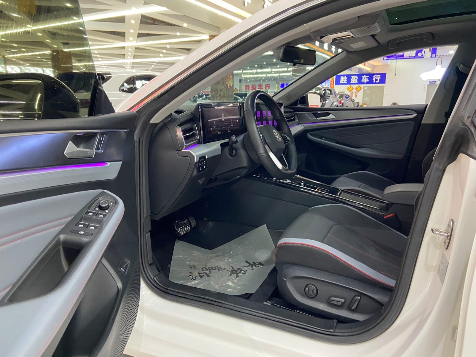 Volkswagen Lamando L 280TSI DSG