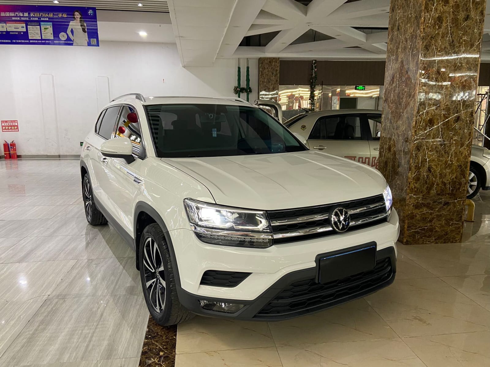 Volkswagen Tharu 280TSI Deluxe Edition
