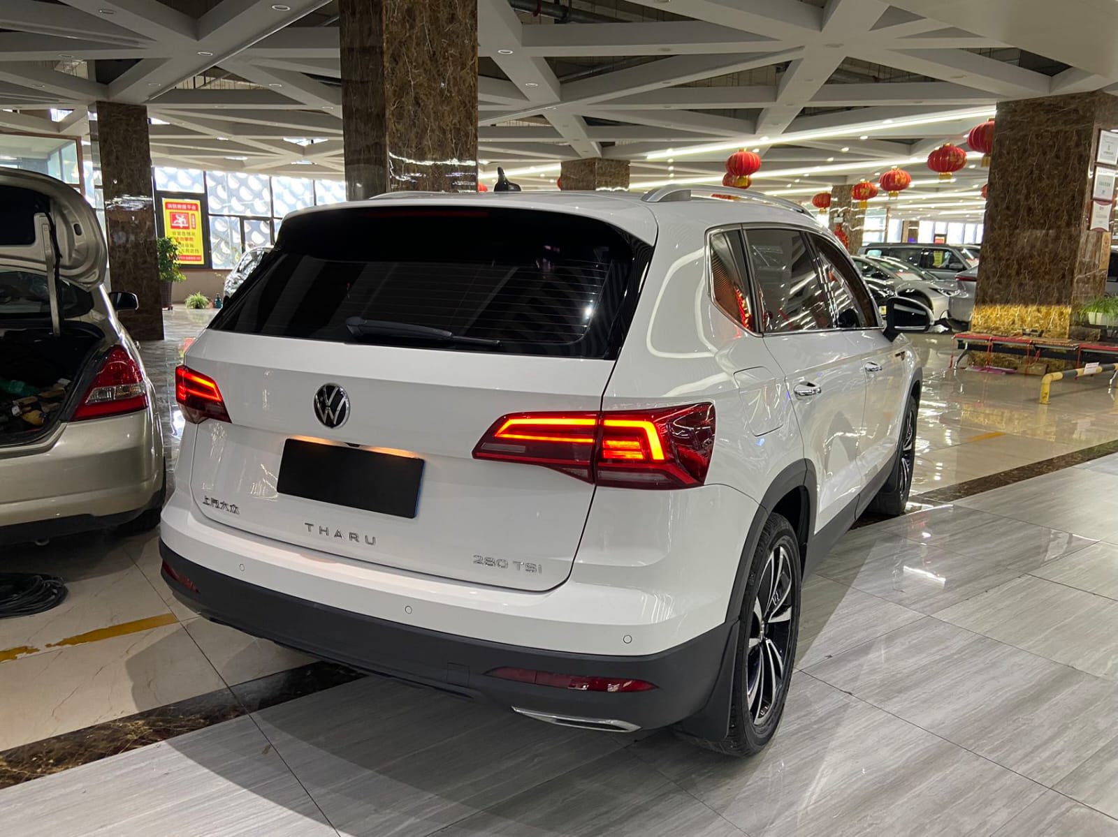 Volkswagen Tharu 280TSI Deluxe Edition