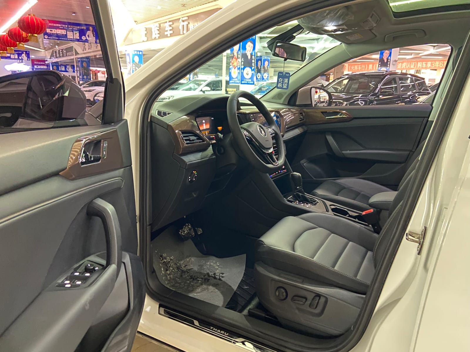 Volkswagen Tharu 280TSI Deluxe Edition