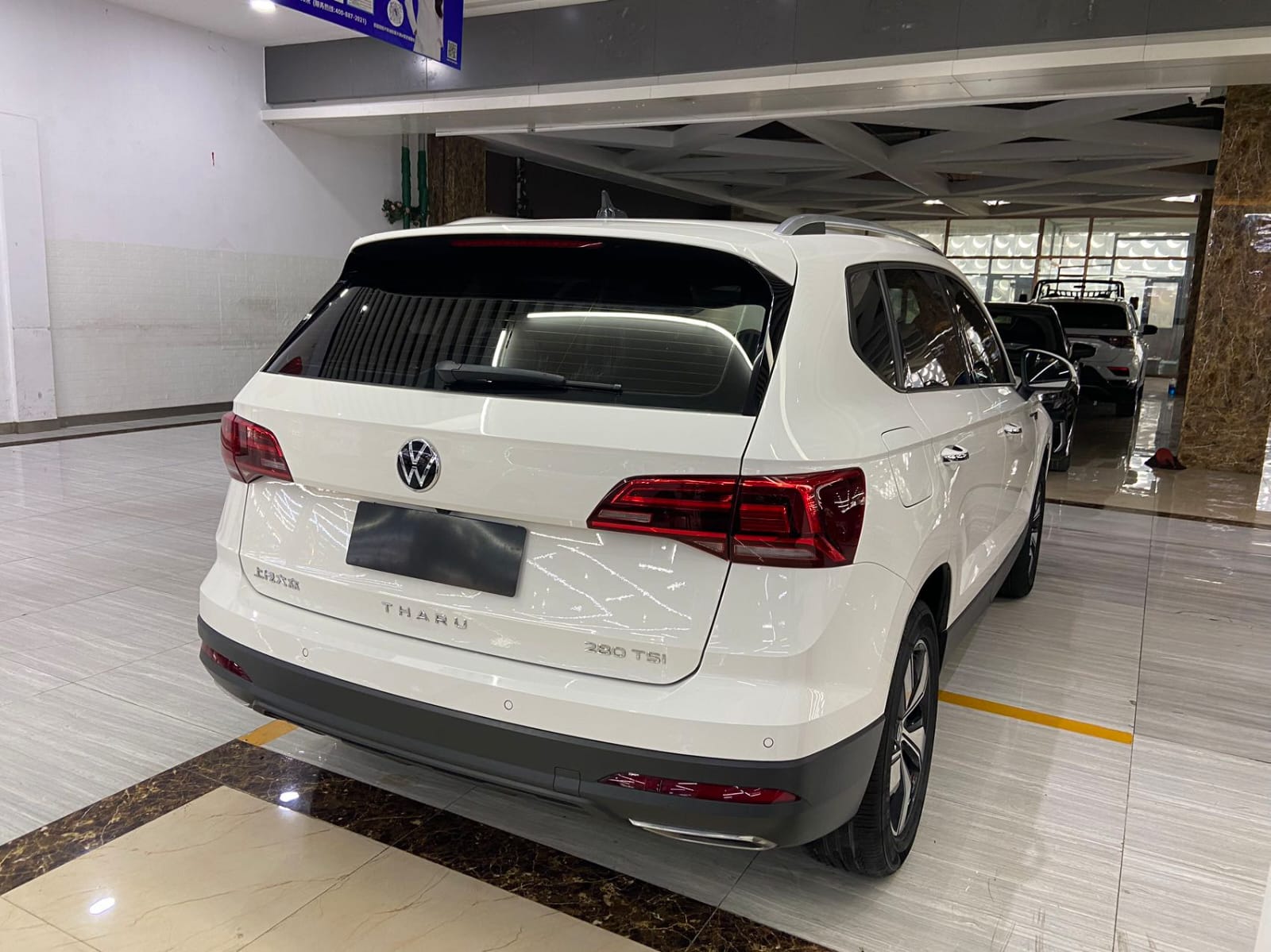 Volkswagen Tharu 1.4T 280TSI Comfort Edition